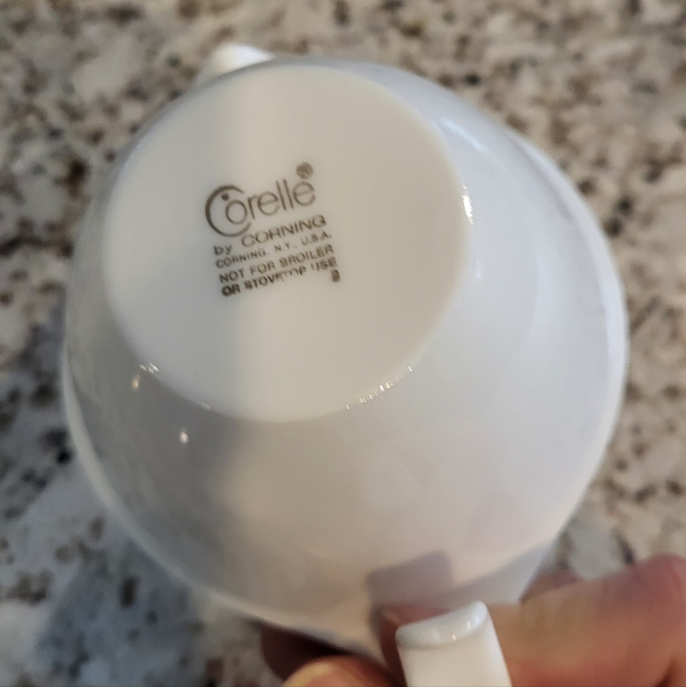 Corelle White Winter Frost Ceramic Creamer - Picture 4 of 5